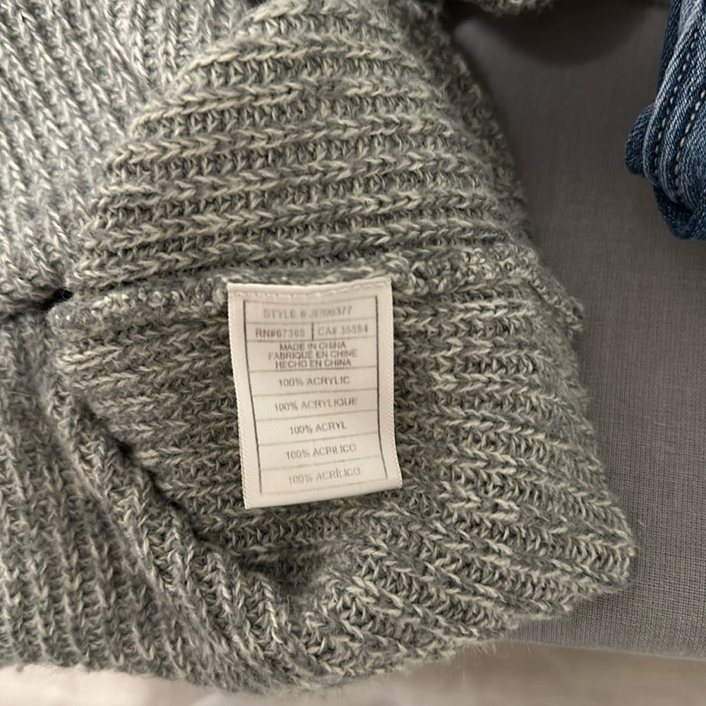 Bell sleeve cropped sweater - Picture 6 of 6